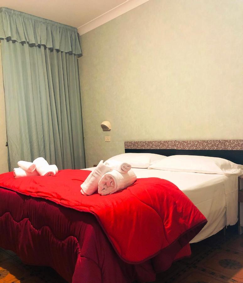 Hotel Elvira Fiuggi Exteriör bild