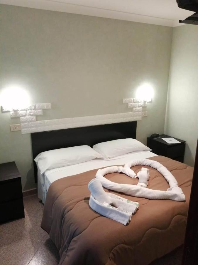 Hotel Elvira Fiuggi Exteriör bild